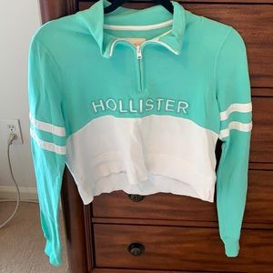 Hollister Cropped Hoodie
